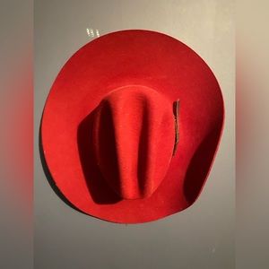 Felt cowboy hat